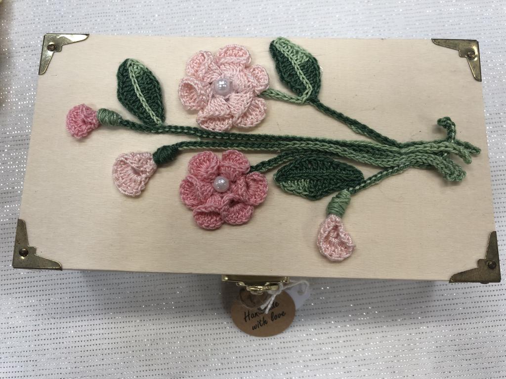 Rectangular wooden box